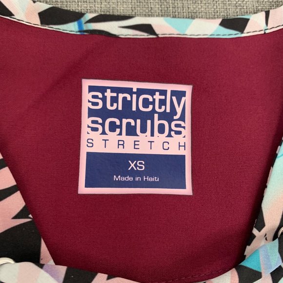 Brand New! Strictly Scrubs Stretch Top Women's XS Multicolor Comfortable Soft - Picture 3 of 13